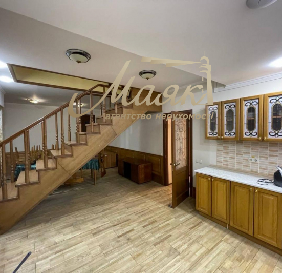 Продажа нежилого помещения 376м2 с мебелью, Лютеранская, Липки