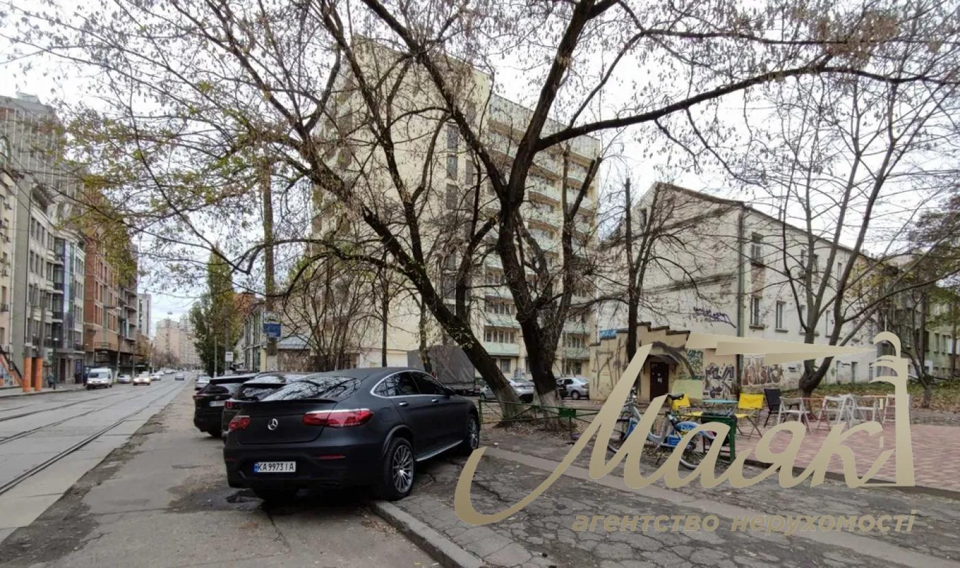 Продажа  отдельно стоящего здания 442 кв.м на Дмитриевской 29