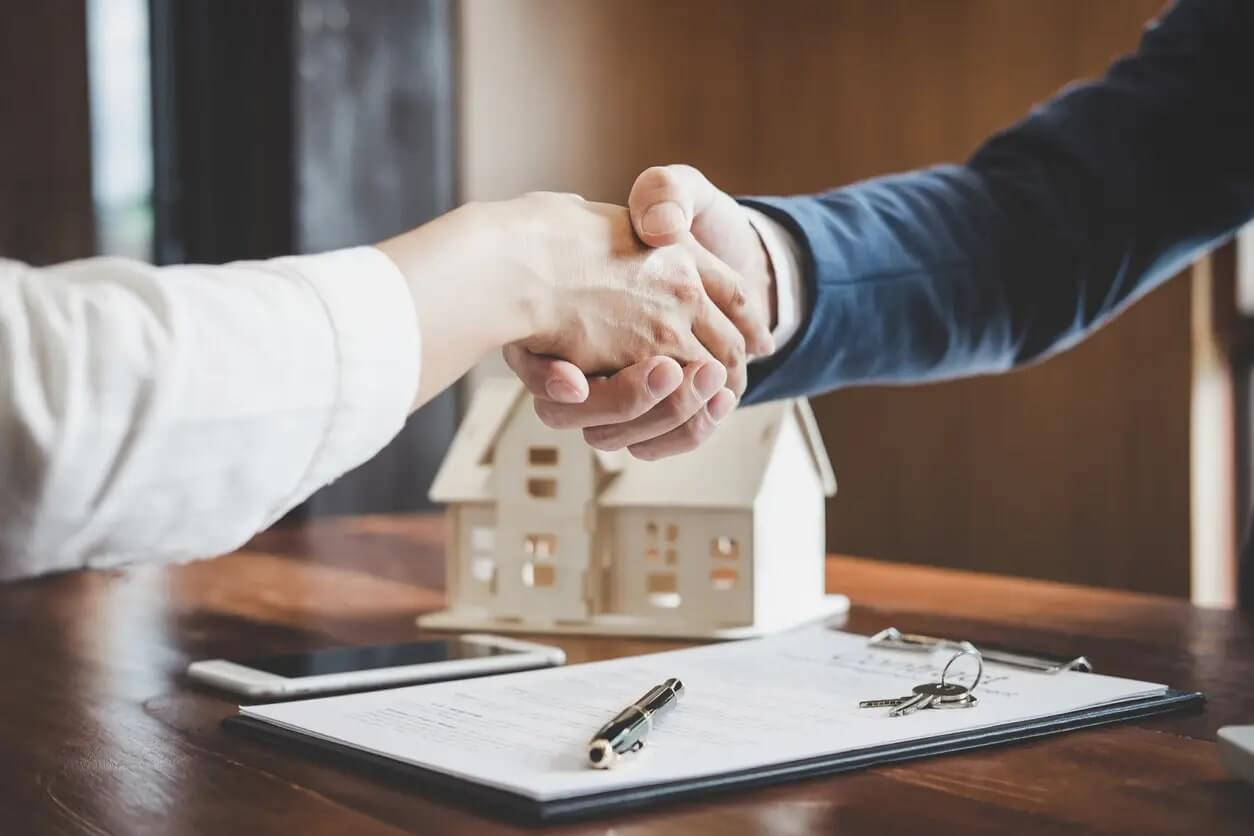 What is an exclusive real estate sales contract