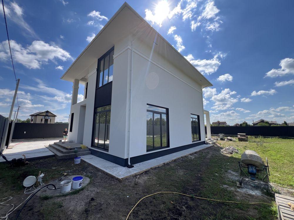 Продаж нового сучасного будинку 170 м² на ділянці 10 соток біля річки. Козин.