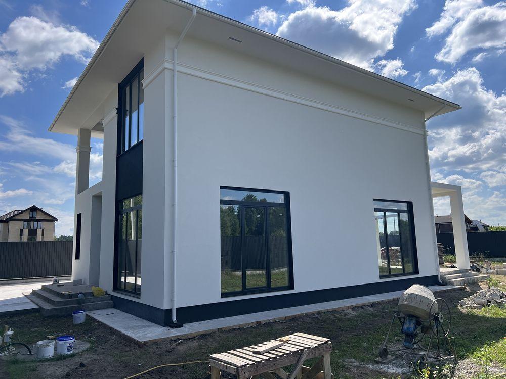 Продаж нового сучасного будинку 170 м² на ділянці 10 соток біля річки. Козин.
