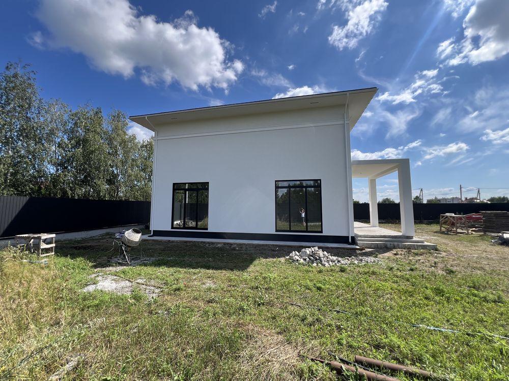 Продаж нового сучасного будинку 170 м² на ділянці 10 соток біля річки. Козин.