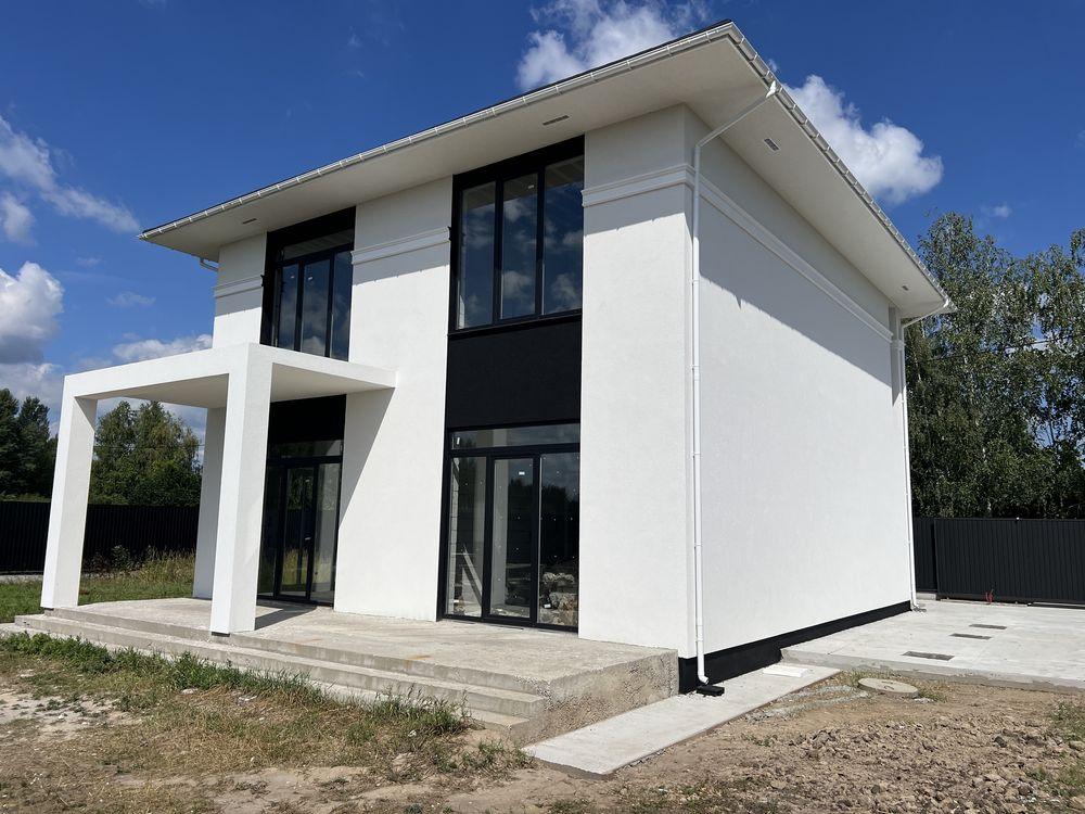 Продаж нового сучасного будинку 170 м² на ділянці 10 соток біля річки. Козин.