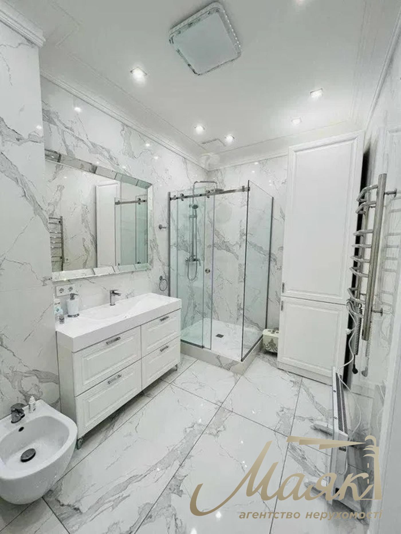 Продається 2 кімнатна квартира на Печерську