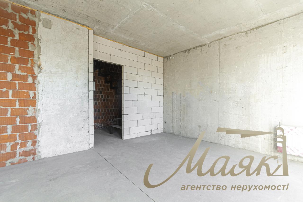 Продається дворівнева квартира в ЖК Кришталеві джерела