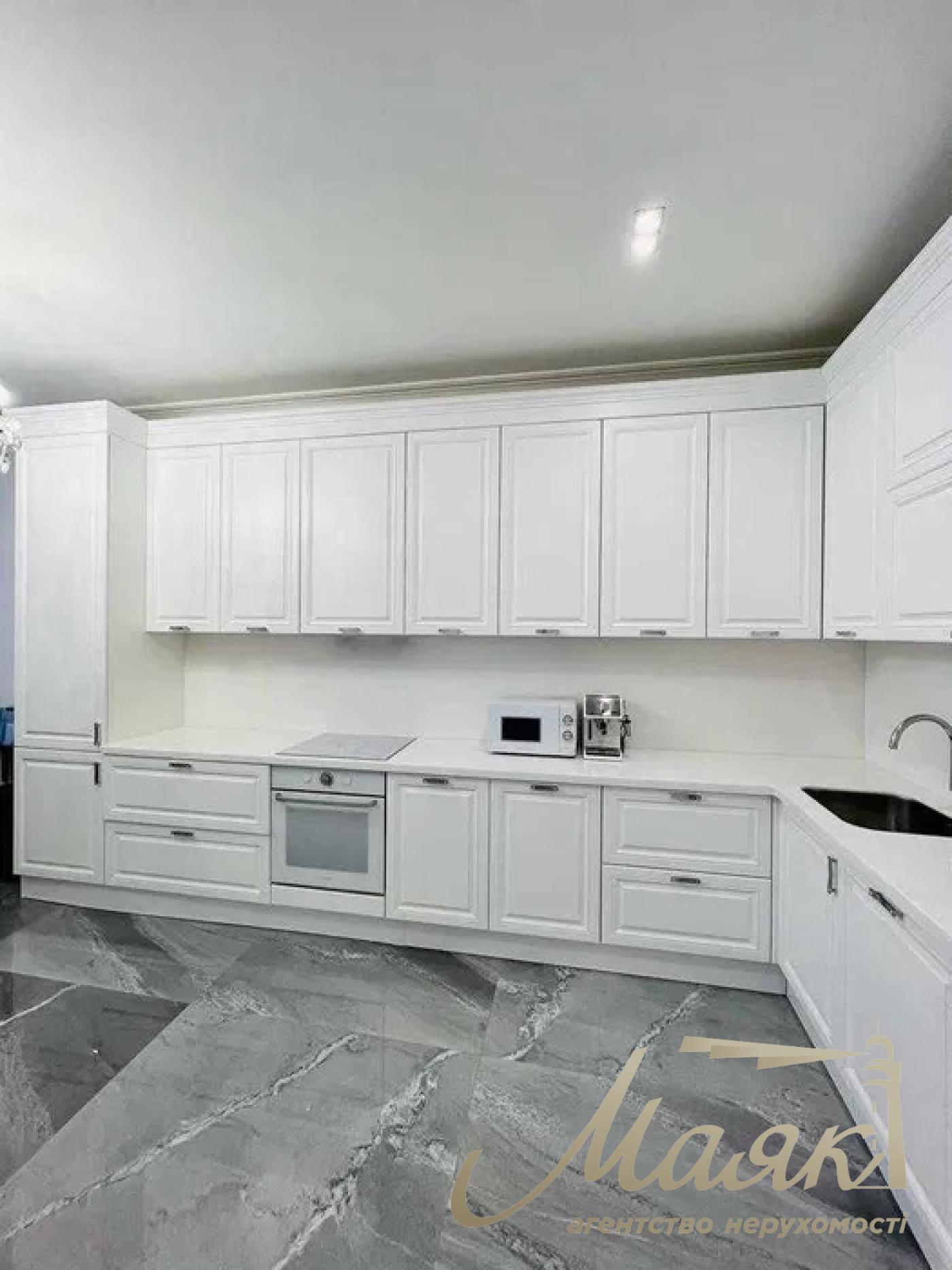 Продається 2 кімнатна квартира на Печерську