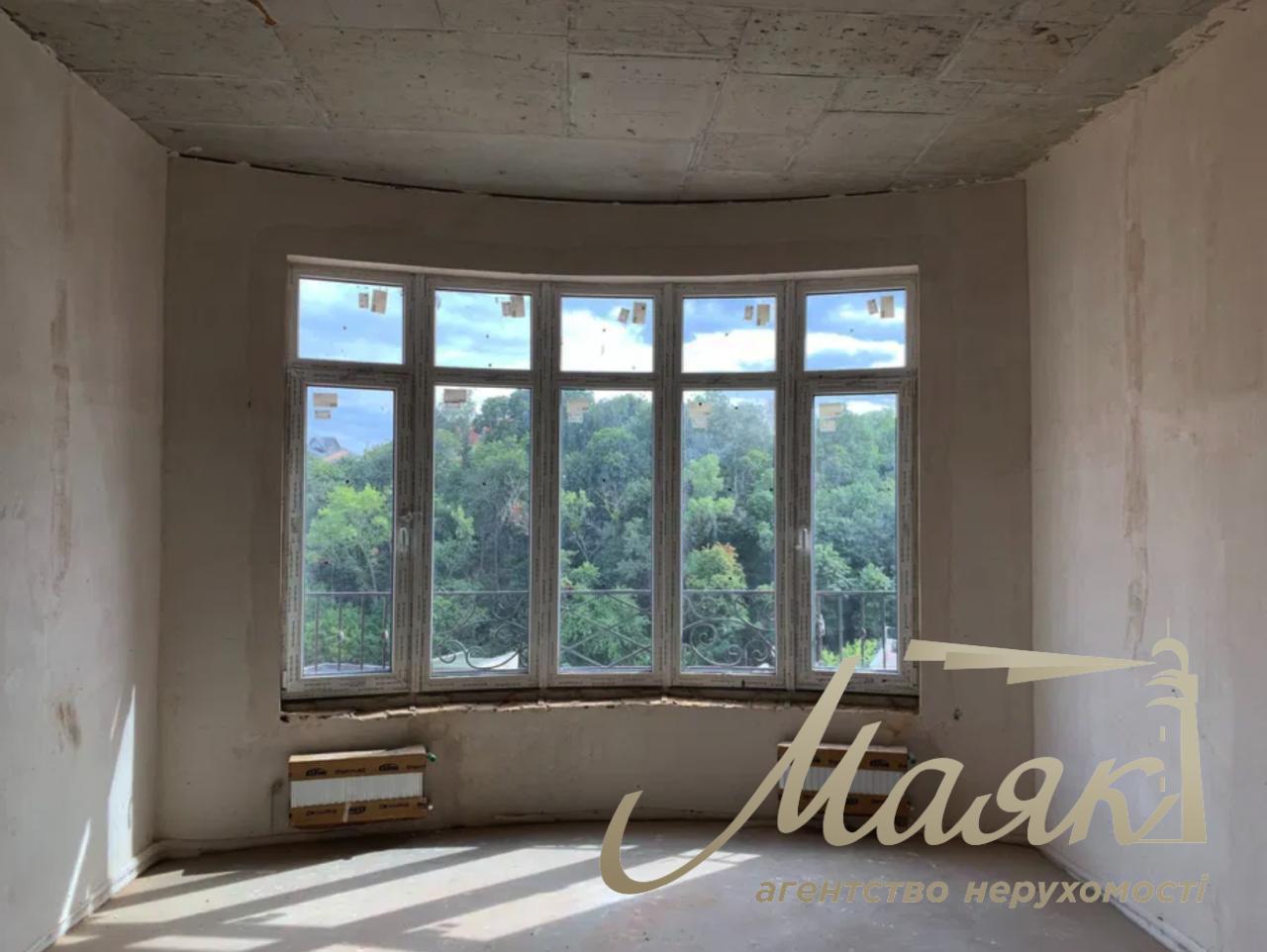 Продається квартира в 52 Перлині (ЖК Печерськ Плаза)