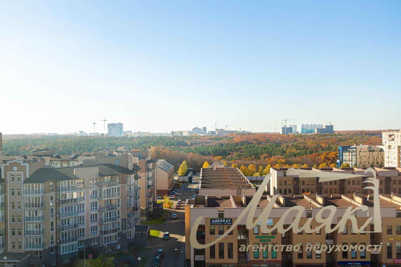 Продається дворівнева квартира в ЖК Кришталеві джерела