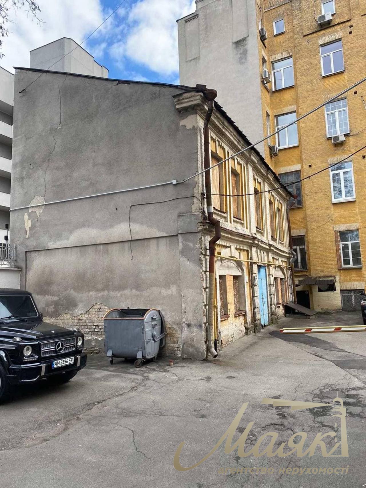 Office premises for sale at 33 Lutheranskaya
