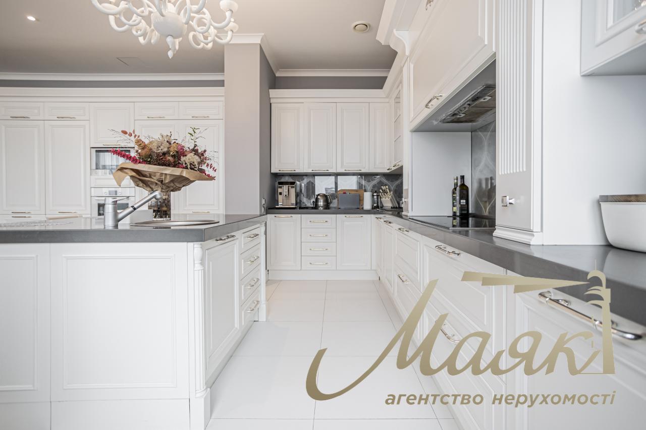Продаж пентхауса 381 м2 ЖК "Капітолій"