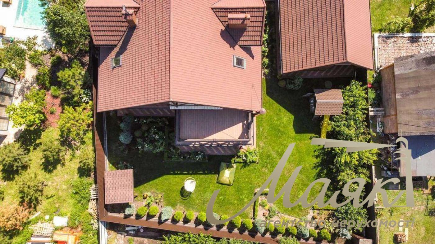 Продаж 3 пов. будинку 220 кв.м. Осокорки. Дарниця. Поруч із метро.