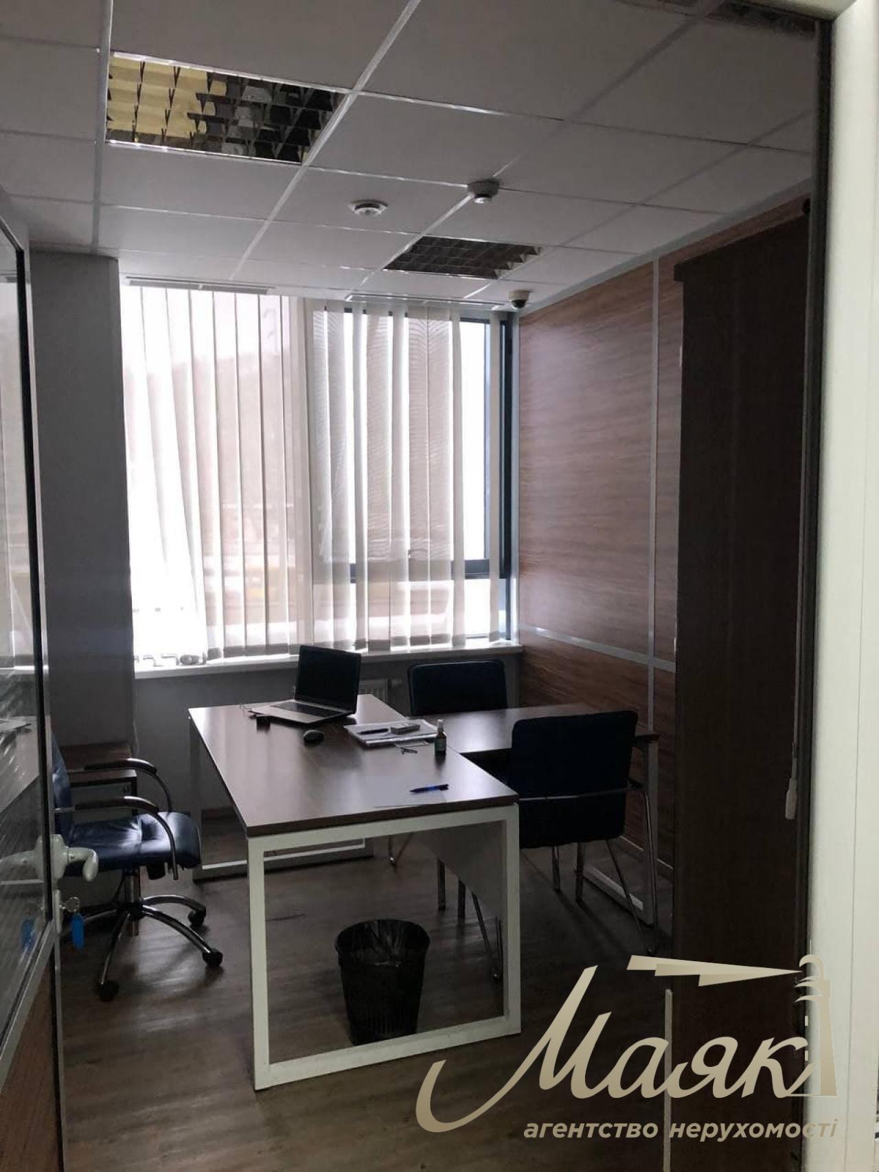Business center Stolichny, retail and office area 350 m2