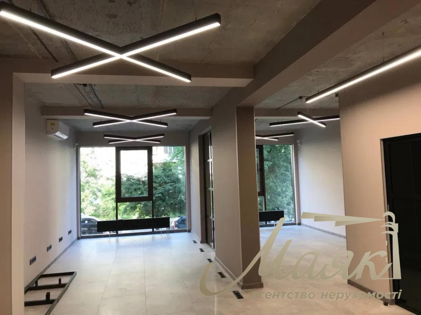 170 m² office space for rent in the Cardinal residential complex, Pechersky District.