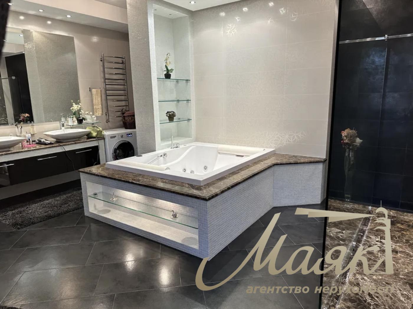 Оренда затишного будинку площею 560 кв.м у с.Козин (Конча-Заспа).