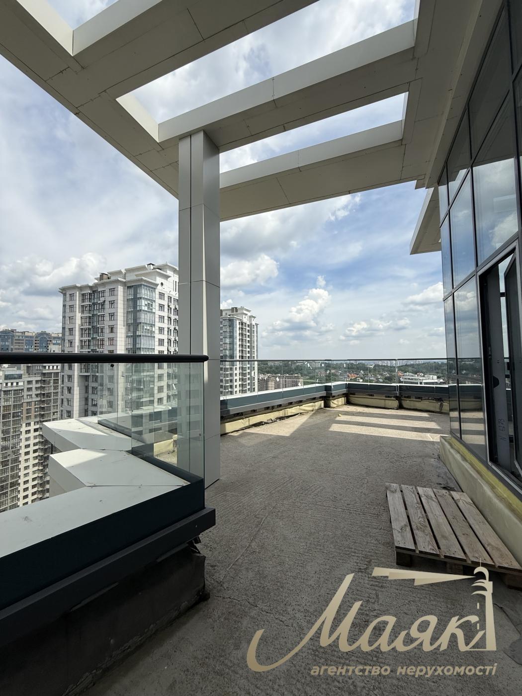 Sale of apartment/penthouse with view in residential complex Novopecherskie Lipki, Andreya Verkhoglyada street, Pechersky district, Kyiv