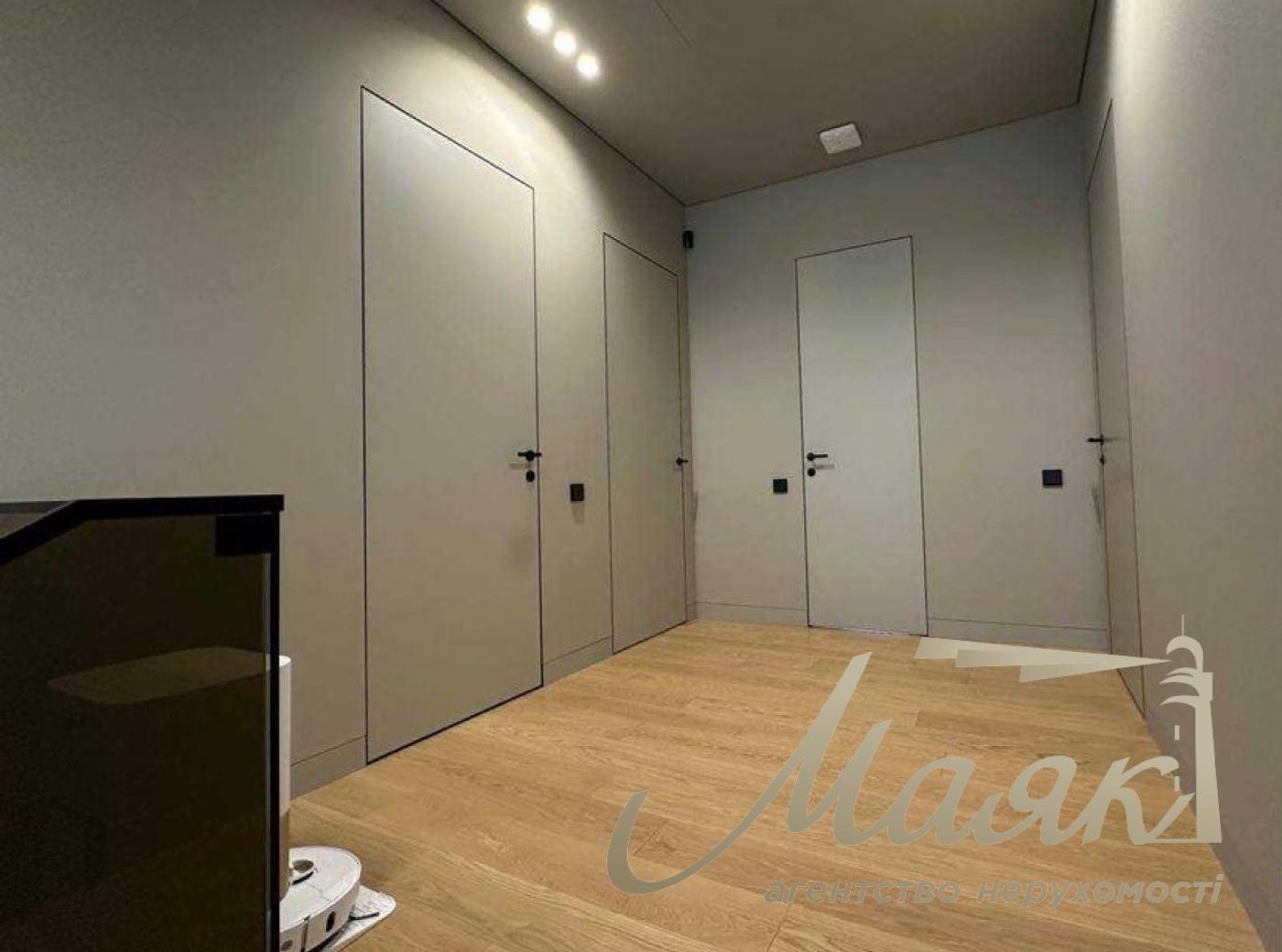 Продажа 2х-этажного дома 220м2 в КГ "Нова ходосовка", с . Ходосовка , Киево-Святошинский район.