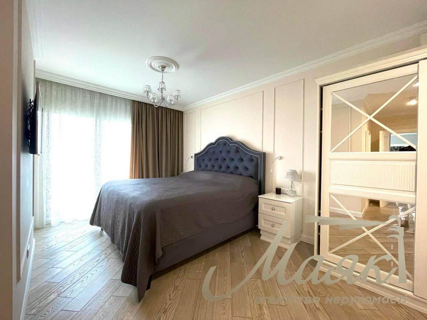 For sale 4 bedroom apartment in Park Avenue Residential Complex, 60 Goloseevsky Ave.