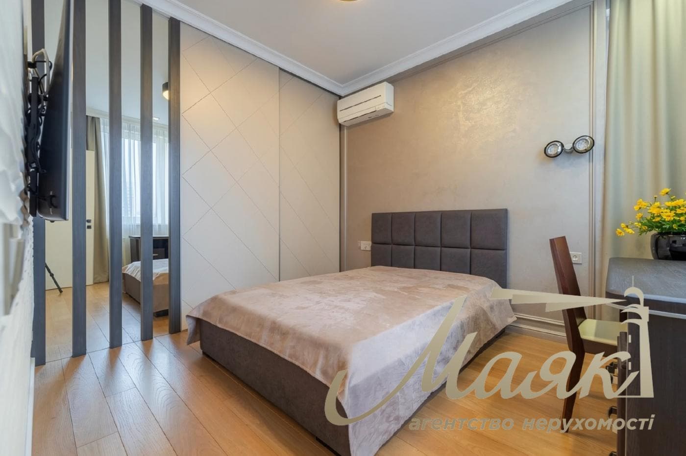 Продаж 3-кімнатної квартири в ЖК Royal Tower, 86м², вул. Саксаганського, 37К, Центр, Київ