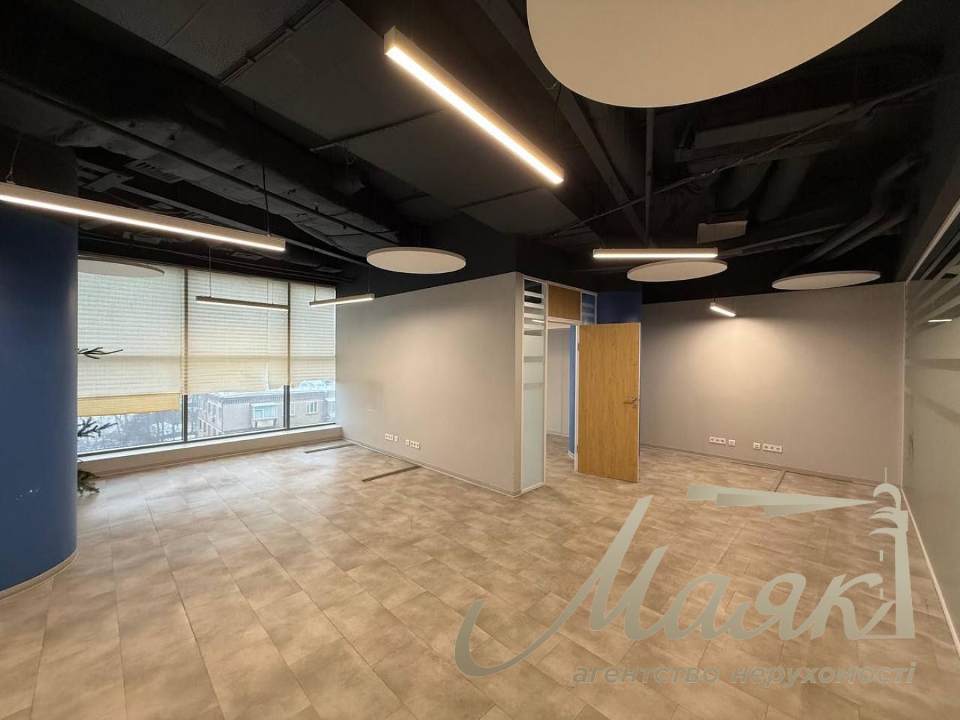 Оренда офісу 2718м2 БЦ Parus вул. Мечникова 2 Печерський район м. Палац Спорту