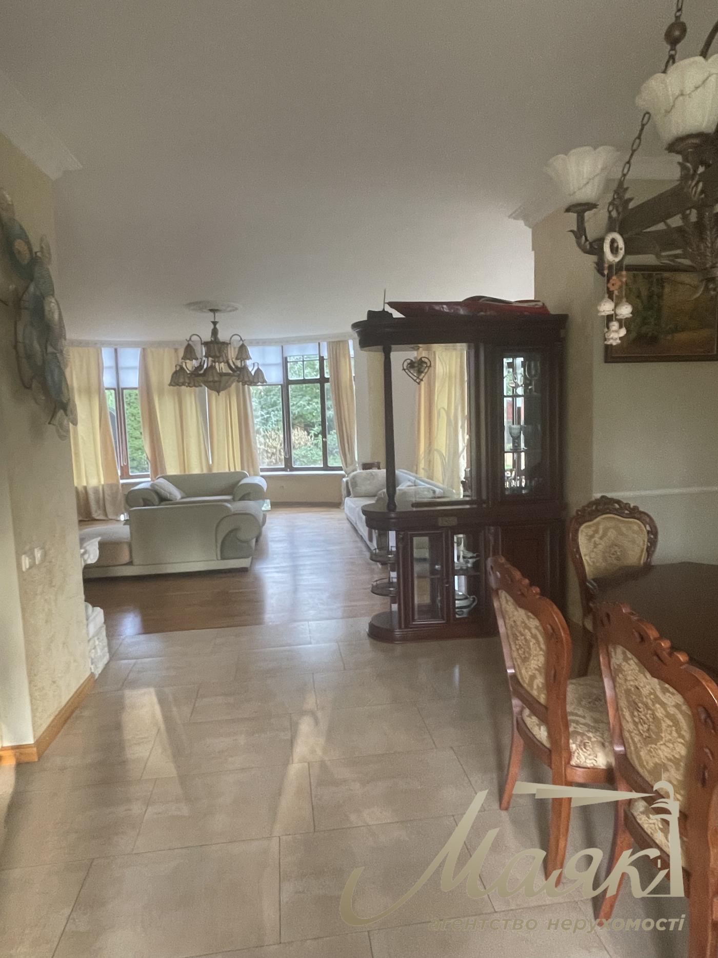 Оренда будинку Пуща Лісова, Мощун, закрите містечко з Лісом та Озером