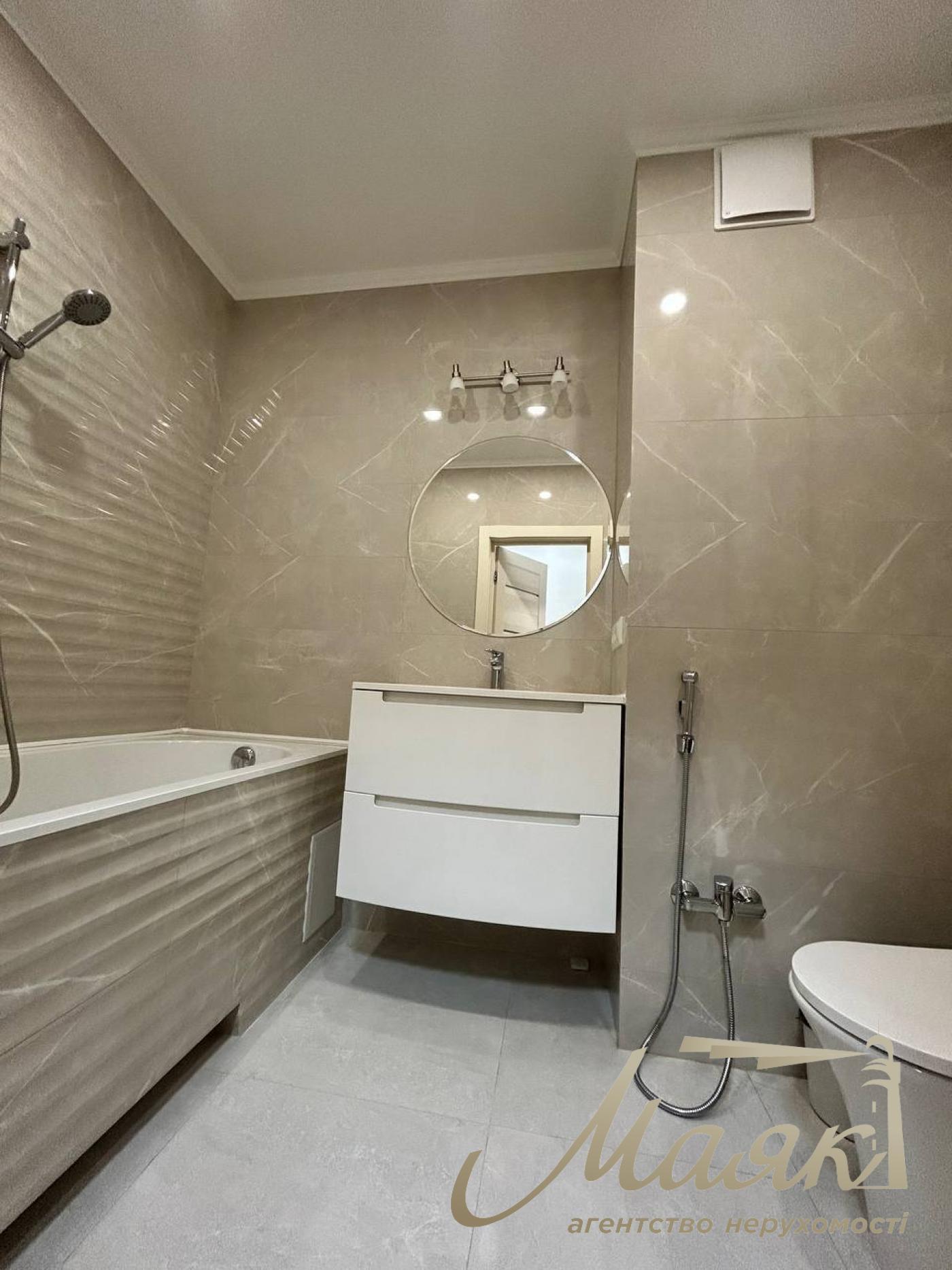 Оренда 3-кімнатної квартири ЖК Французький Квартал 2 вул. Джона Маккейна 3а