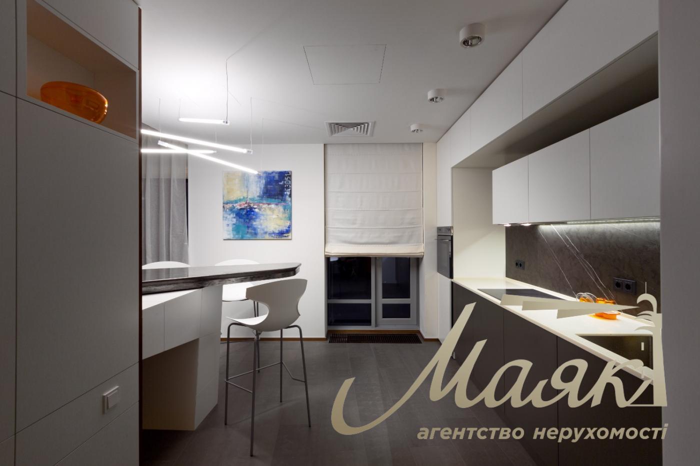 Продаж 3-кімнатної квартири ЖК Рів'єра Ріверсайд, вул. Раїси Окіпної