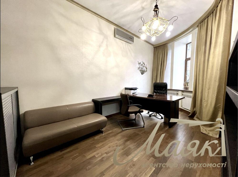 Оренда офісу 122м2, вул.Микільсько-Ботанічна 3, Центр