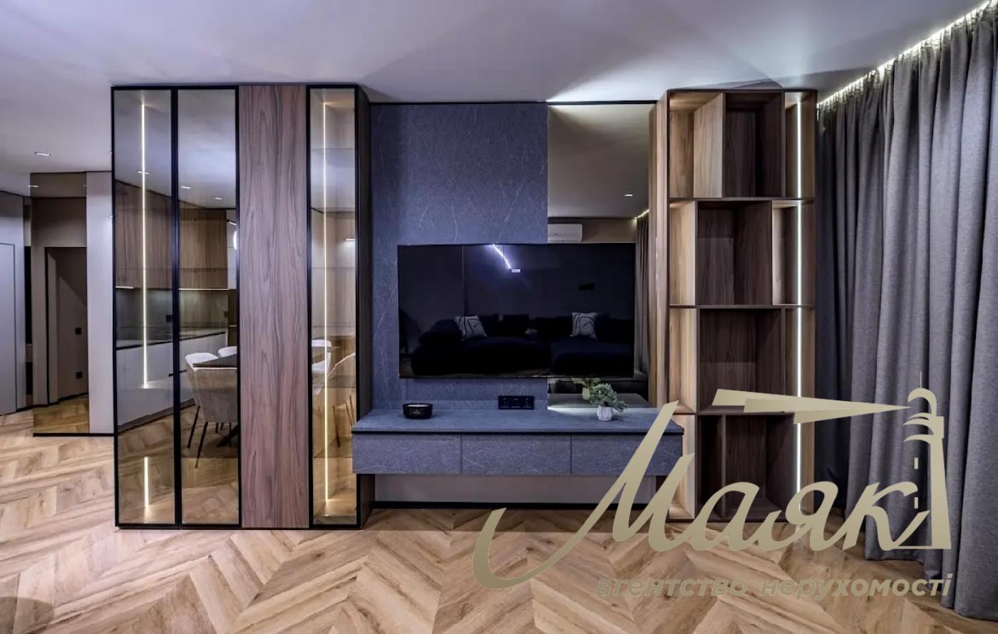 Продажа дизайнерской квартиры 74 м² в ЖК бизнесс класса White Lines, Голосеевский район, напротив парка