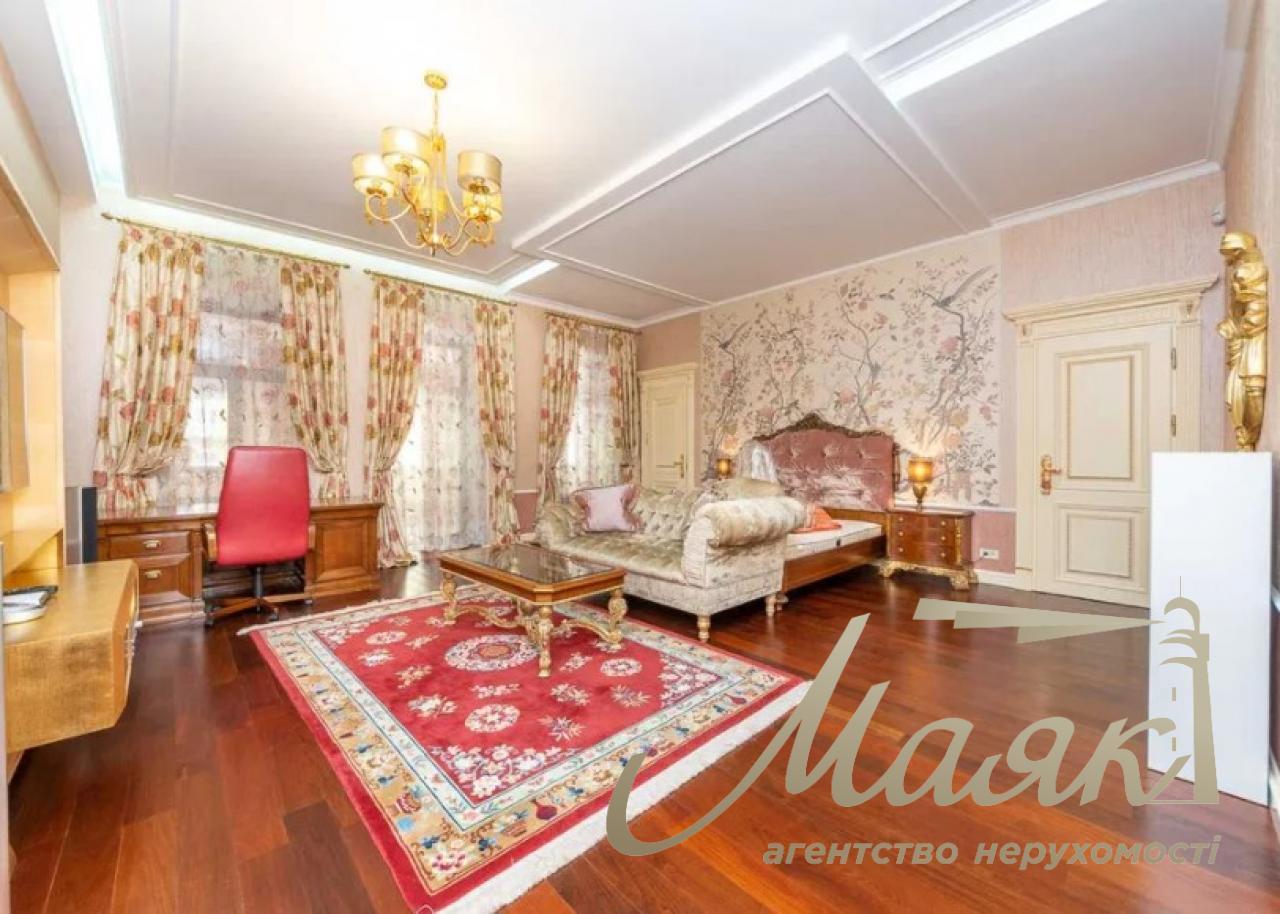 Продаж 3-х кімн. квартири, 278 м2, на вул. Городецького