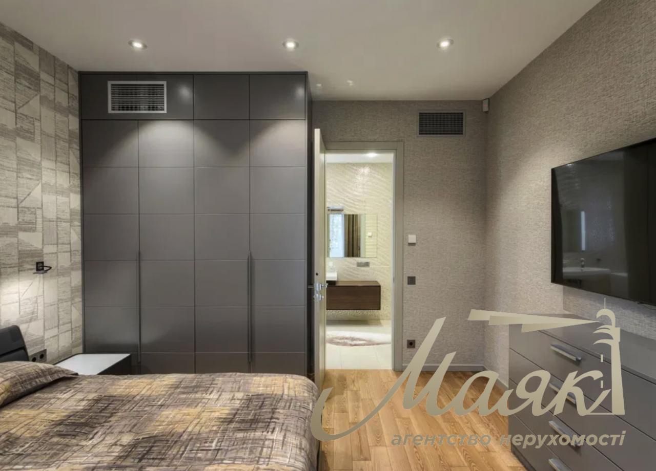 Sale of 3-room apartment Shota Rustaveli street