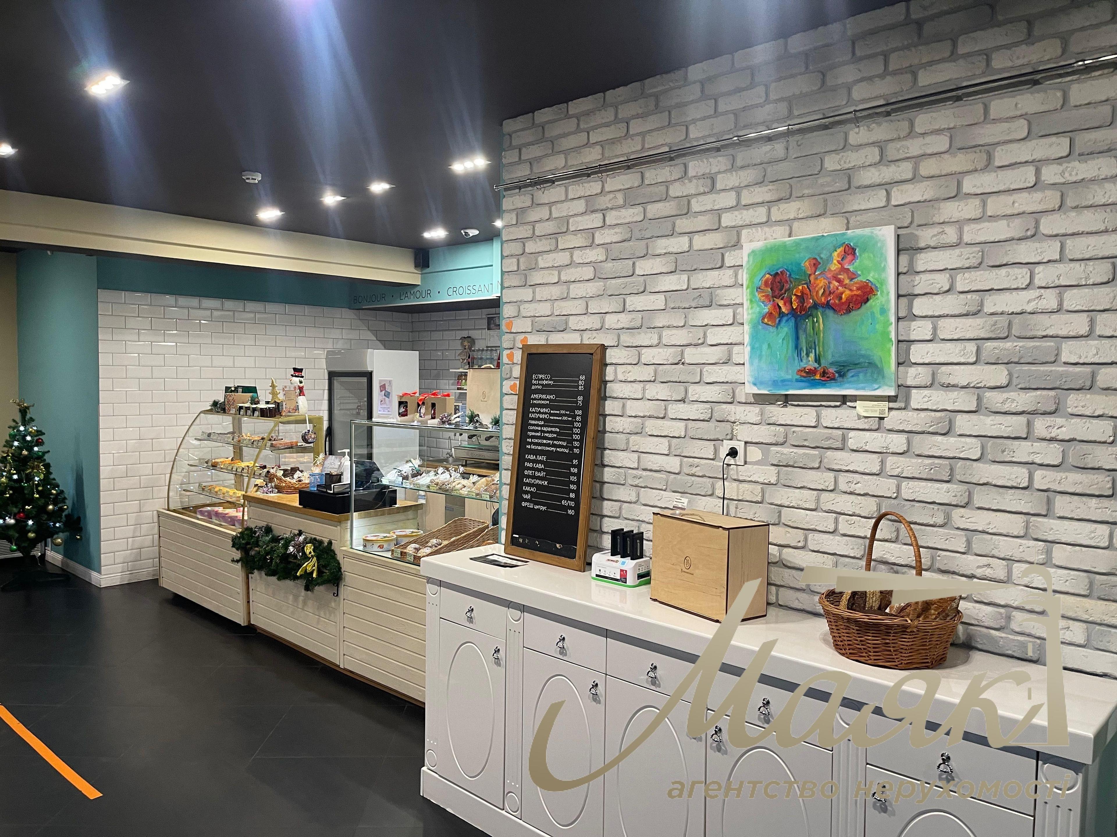 Оренда комерційного приміщення по вул. Анни Ахматової 32/18, біля River Mall