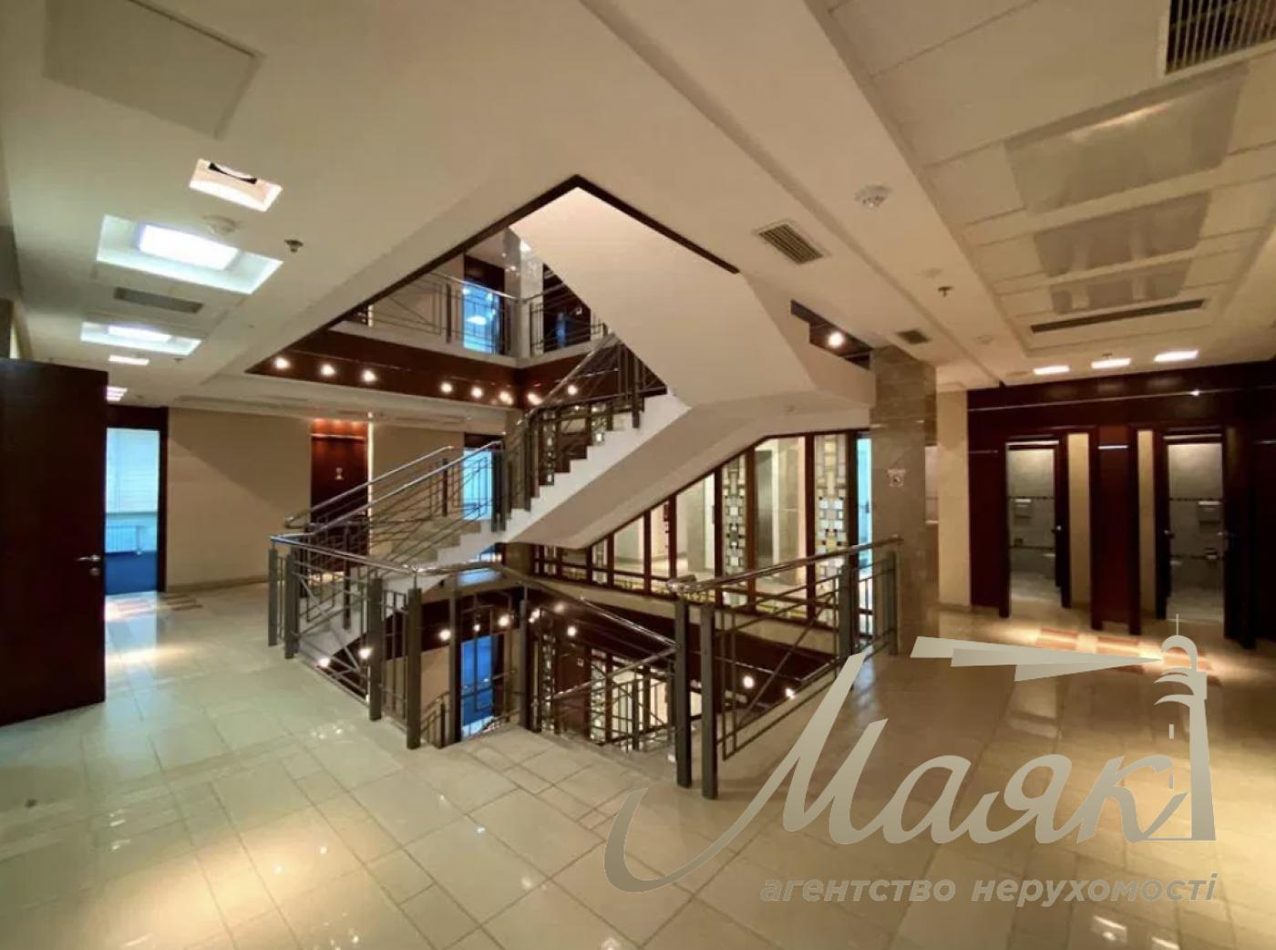 Rent of a building on Pechersk, Nemirovich Danchenko St.