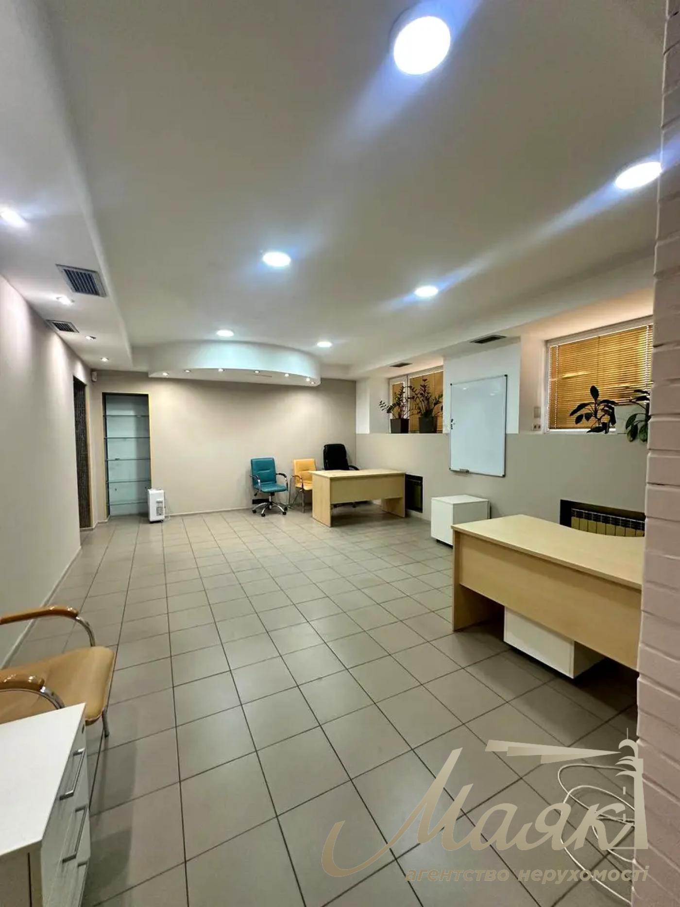 Office for rent 230m2 Aleksa Tikhogo str. 89-A, Shulyavskaya.