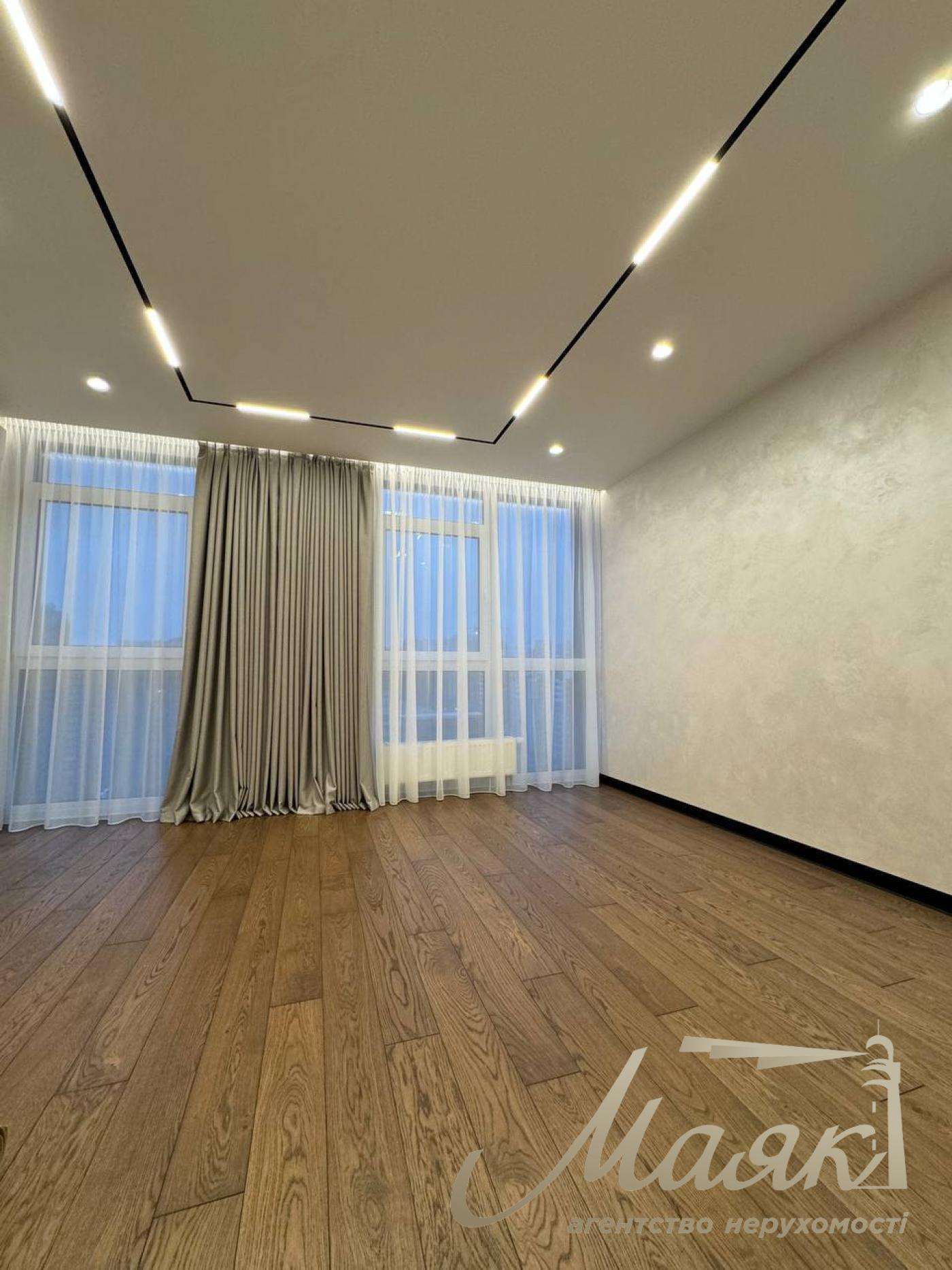 Продажа 3к квартиры  ЖК Французский Квартал-2 125м2