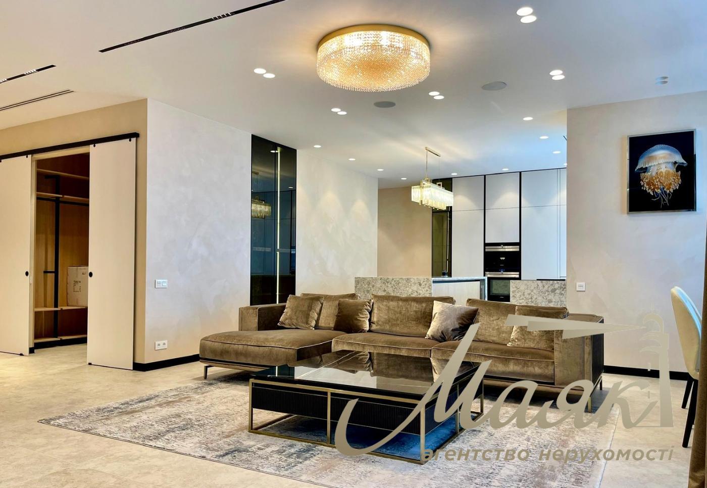 Продаж 4-кімнатної квартири 190м2 в ЖК "Новопечерські Липки" Адреса: вул. Верхогляда (Драгомирова) 15-А, Печерський район, Київ.