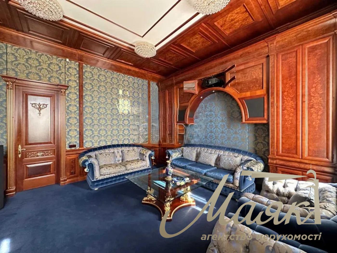 We offer for sale VIP-house in the cottage town "Golden Gate" (Koncha-Zaspa), Obukhovsky district.