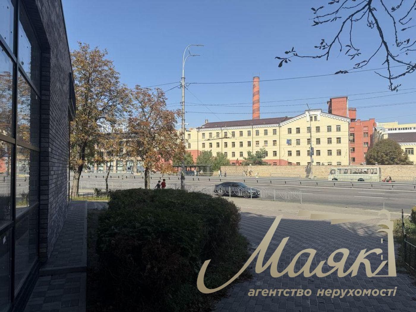 Оренда фасадного приміщення / просп. Науки, Деміївка