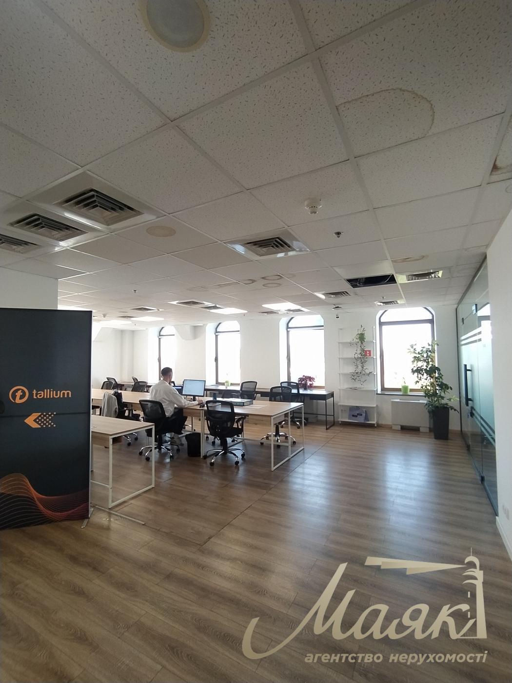Оренда офісу 435 м.кв. БЦ Леонардо, Центр