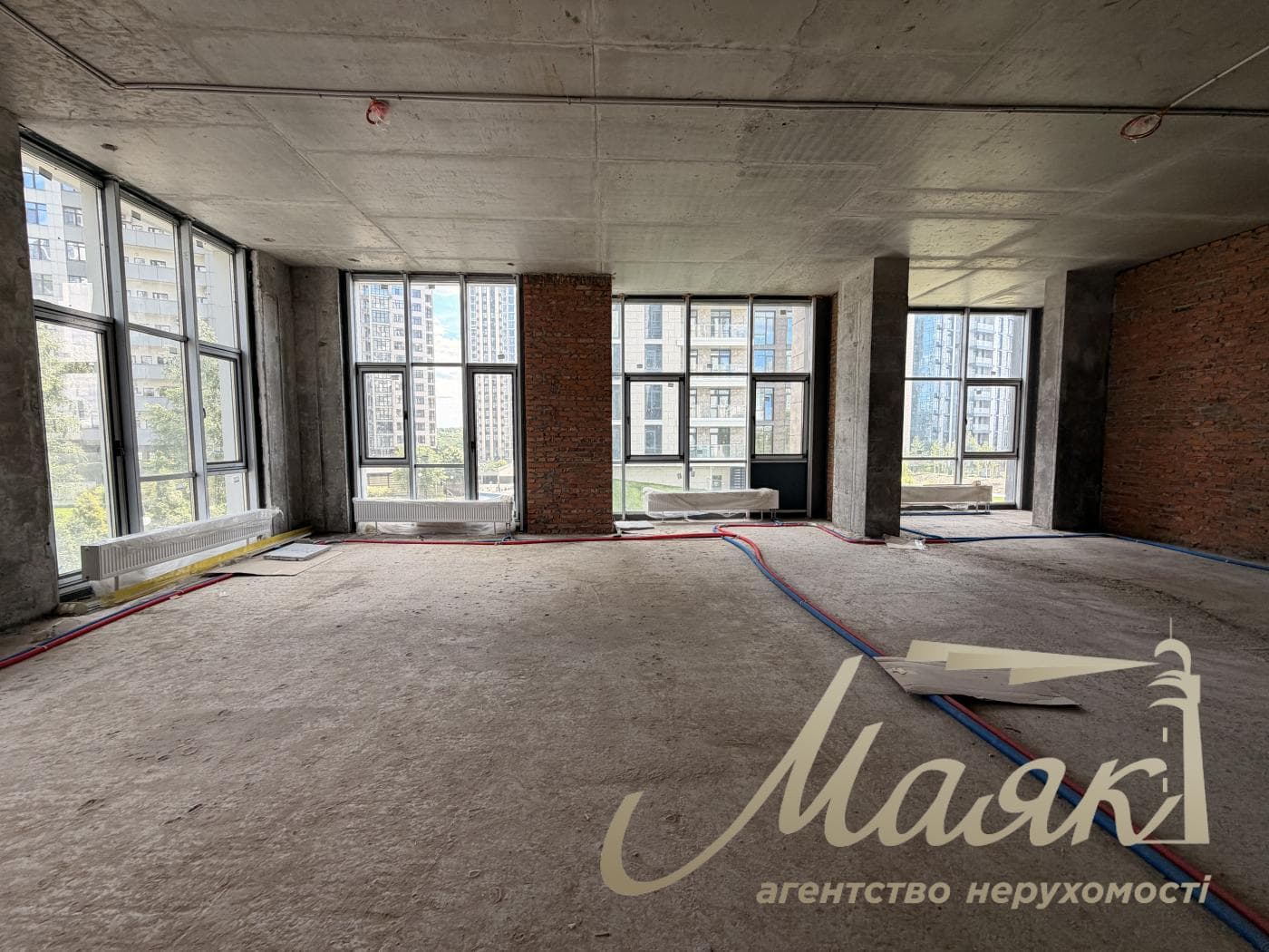 Rent a facade room 182m2, Residential Complex Novopecherskie Lipki