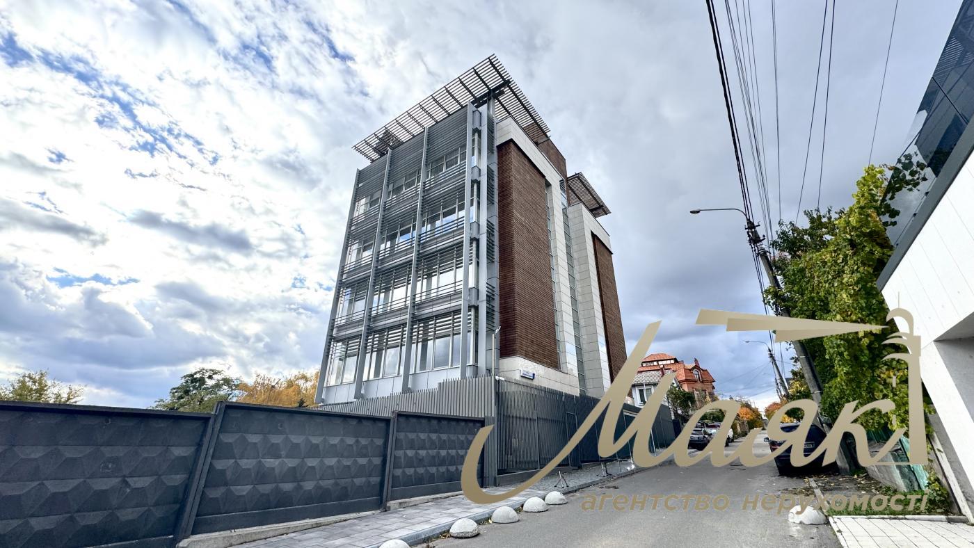 Продаж офісної будівлі в живописном районІ! Ул. Верхнегорская. Центр. Киев