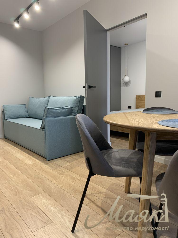 Продаж сучасної квартири 38 м² з дизайнерським ремонтом у ЖК Файна Таун, Шевченківський