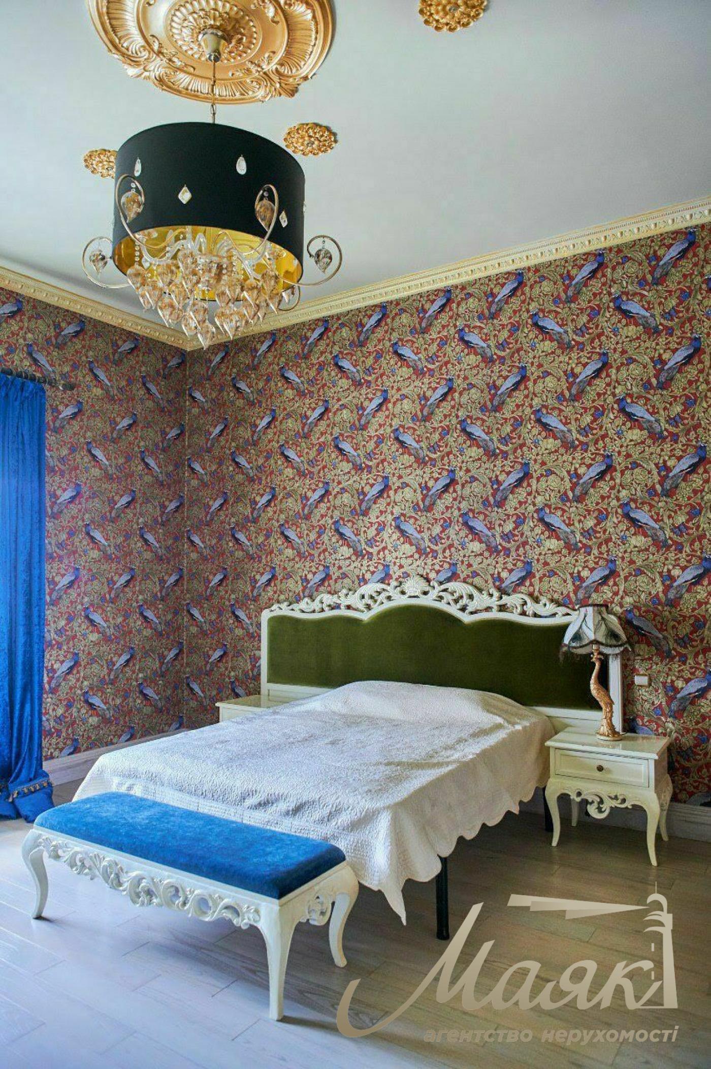 Продаж будинку Підгірці КМ "Альпійка" 830 кв.м з басейном