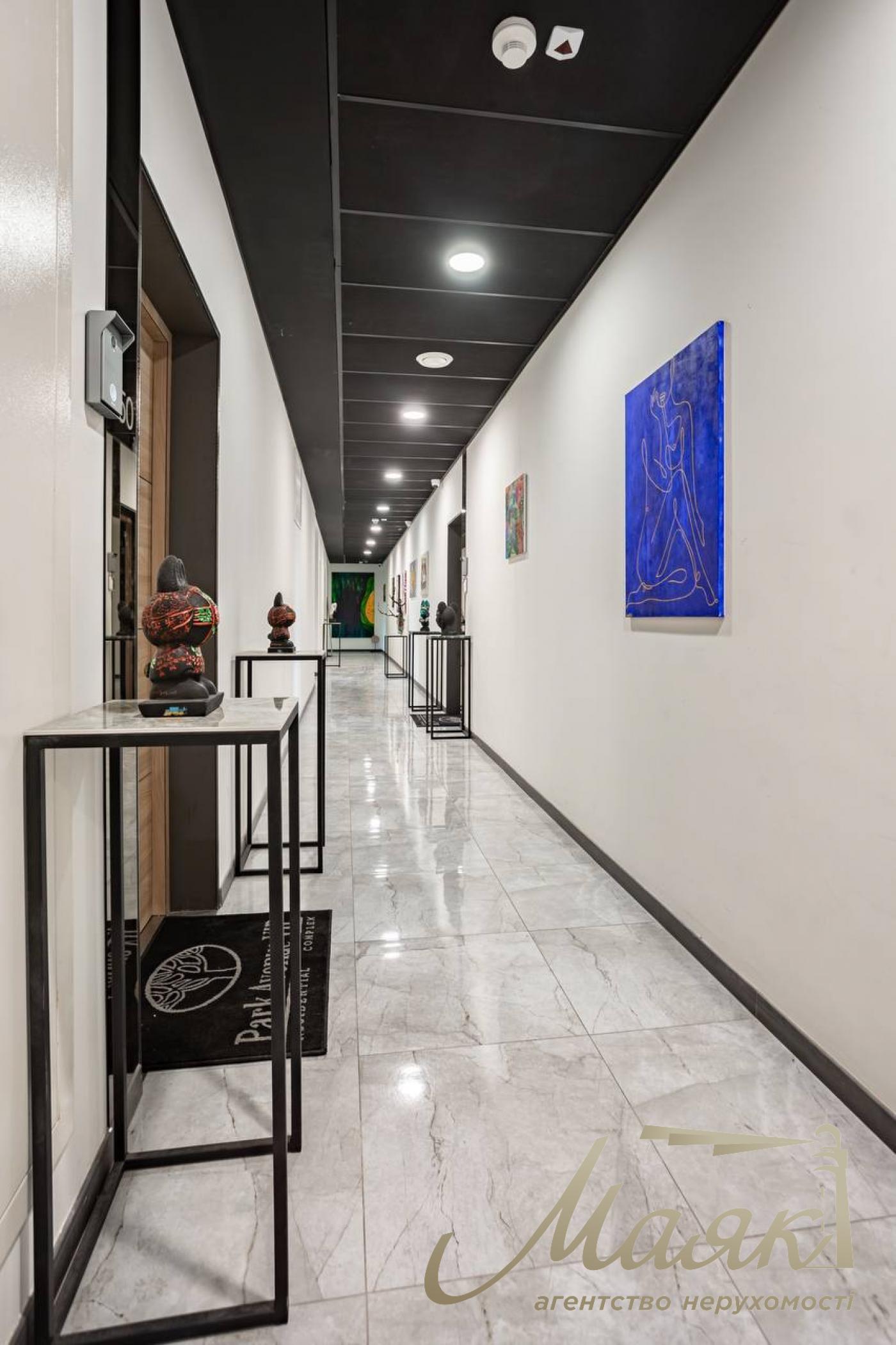 Продаж пентхауса 195 м² з терасою та дизайнерським ремонтом у ЖК Park Avenue VIP, Київ