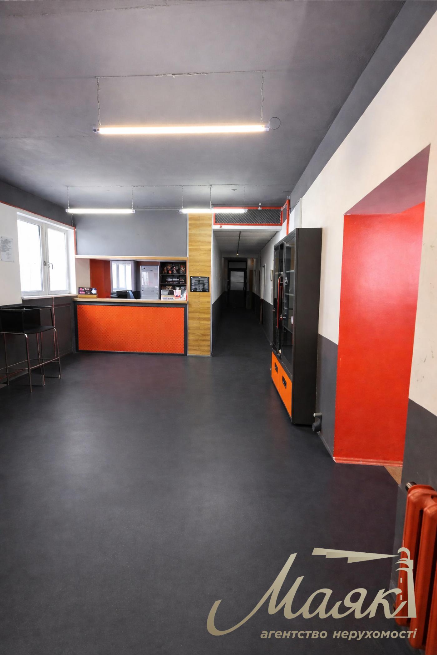 Оренда окремо розташованого спортивного комплексу Видубичі Під Дарницьким мостом