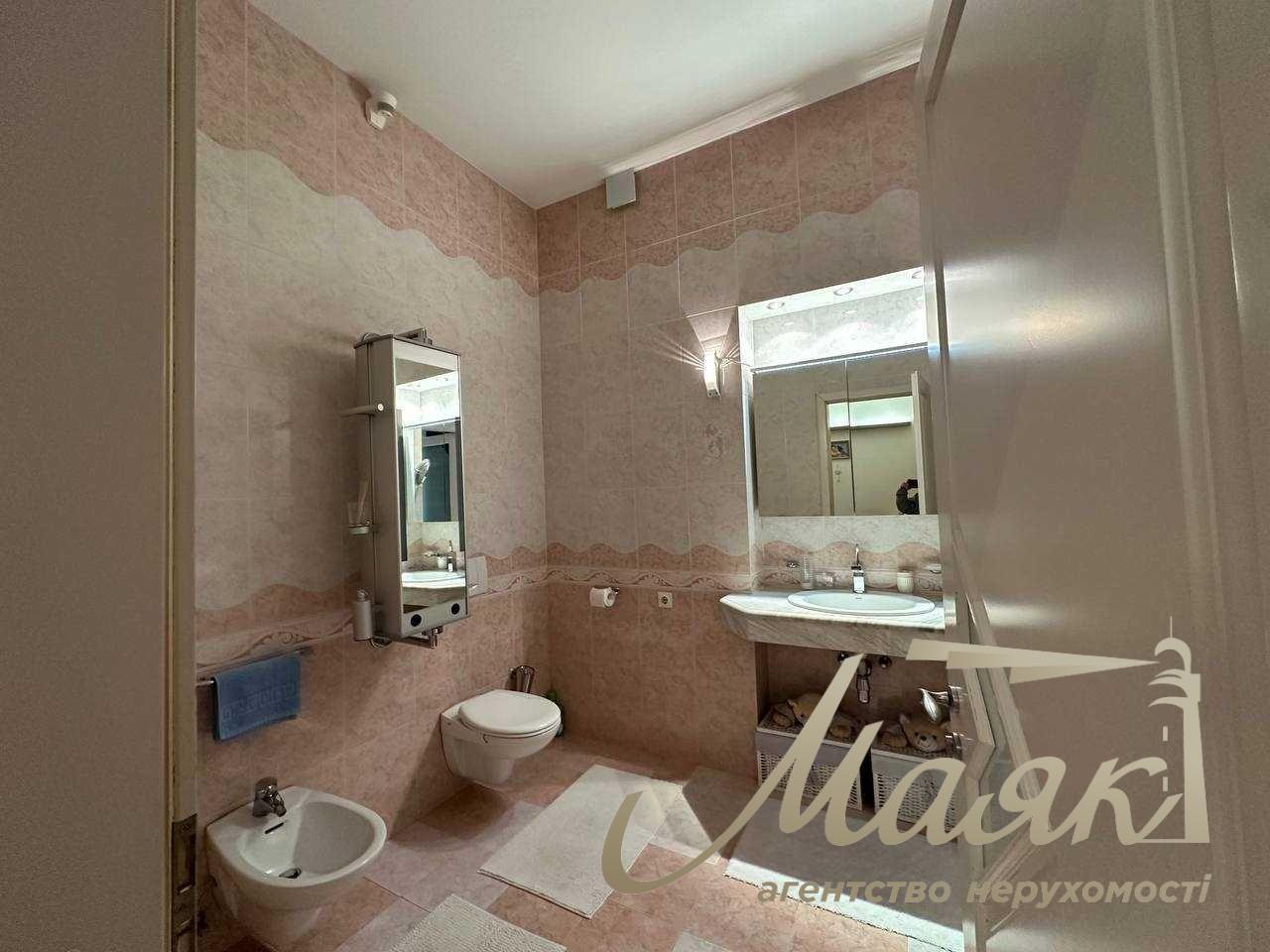 Аренда помещения под офис 180 м² в самом центре Киева, на Майдане Независимости