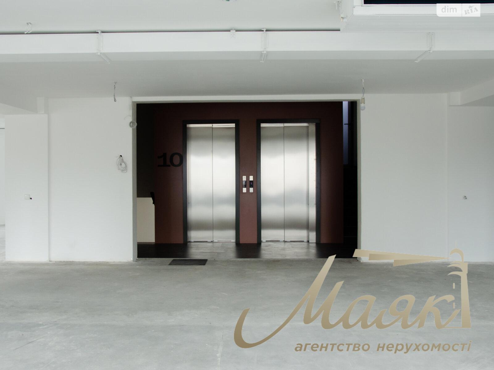 Office for rent 2109m2 on Saksaganskogo street 53/80, Center