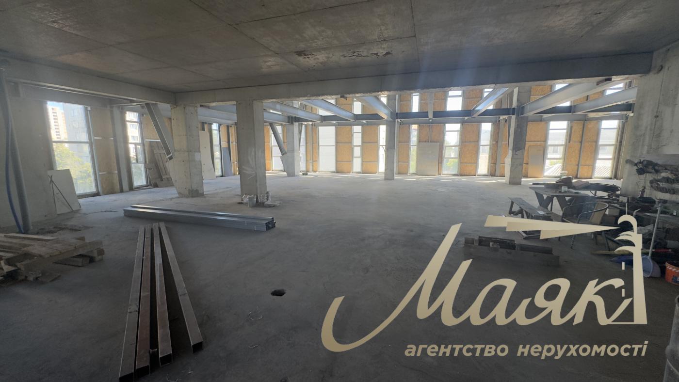 Office for rent 560 m2 on Grigory Kochura str., Solomensky district.