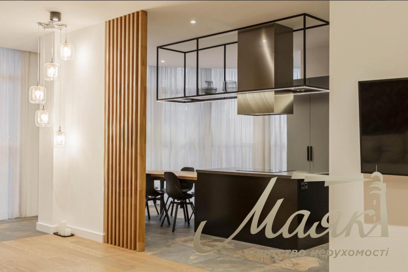 Rent spacious 6-room apartment 290m2 in LCD "Novopecherskie Lipki", Dragomirova St., Pechersk district
