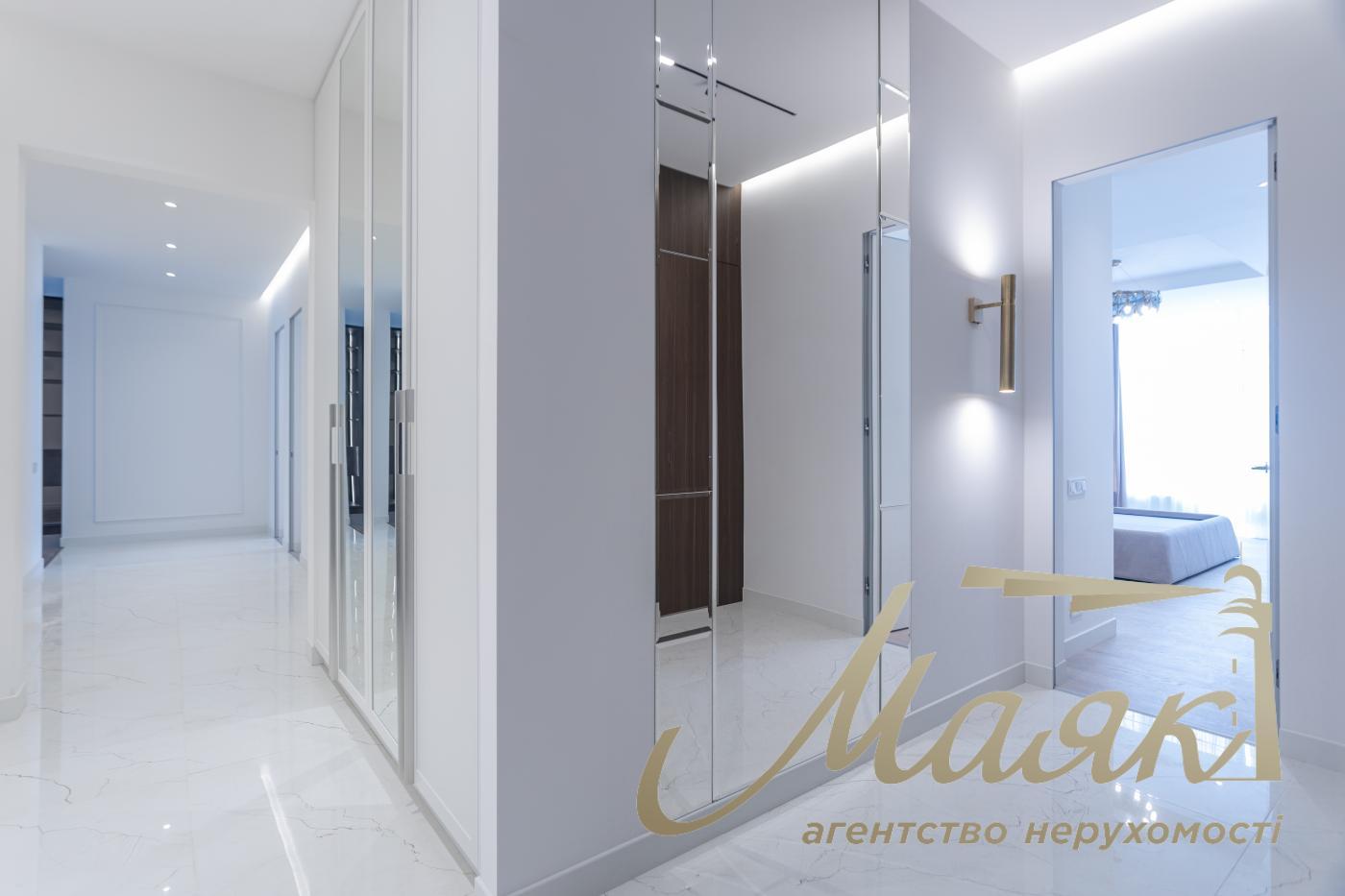 Продаж 4-кімнатної квартири 180 м² в ЖК "Новопечерські Липки", Драгомирова 15Б, Печерський район, Київ.