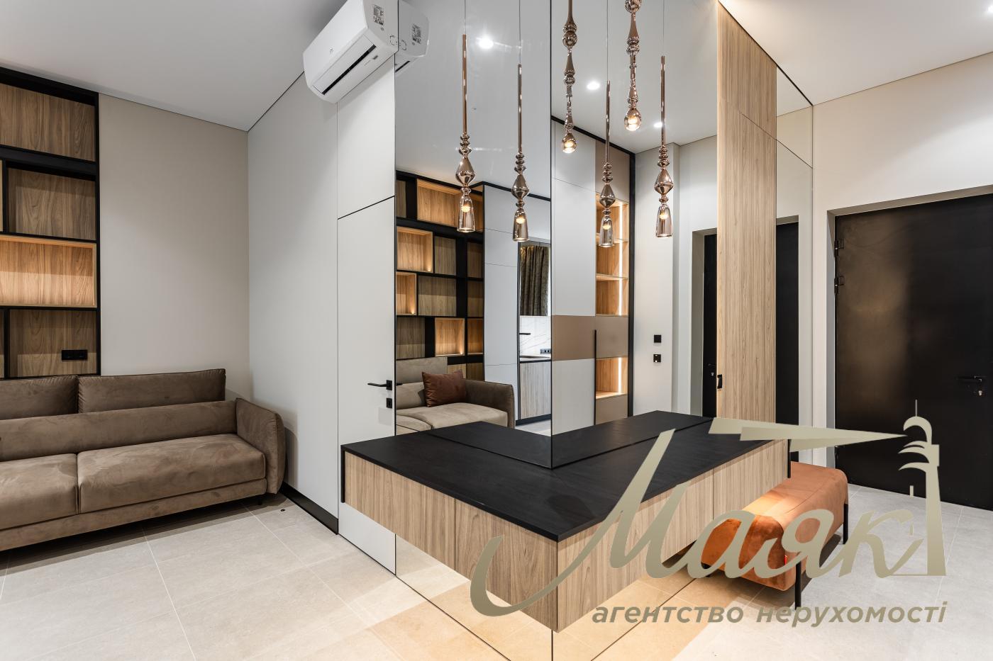 Продажа видовой 1-комнатной квартиры в клубном доме Hidden, ул. Садово-Ботаничная, Печерск, Киев